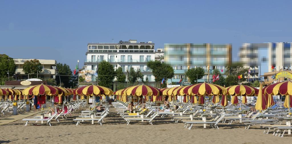 Hotel Vistamare Rivazzurra Di Rimini Kültér fotó