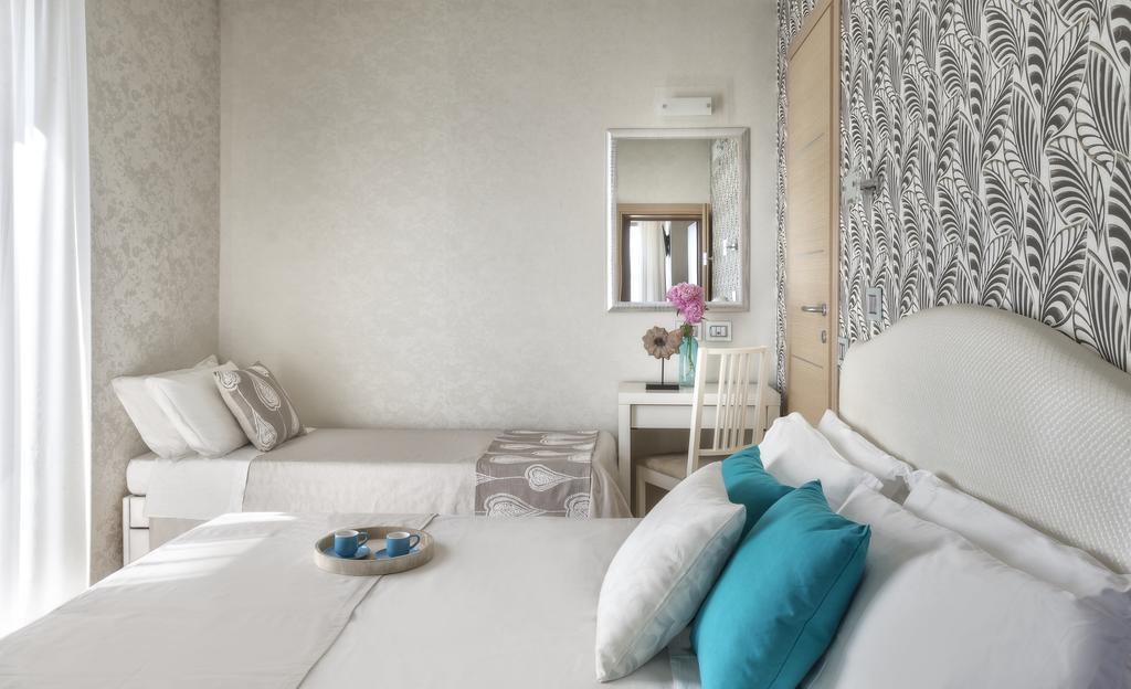 Hotel Vistamare Rivazzurra Di Rimini Kültér fotó