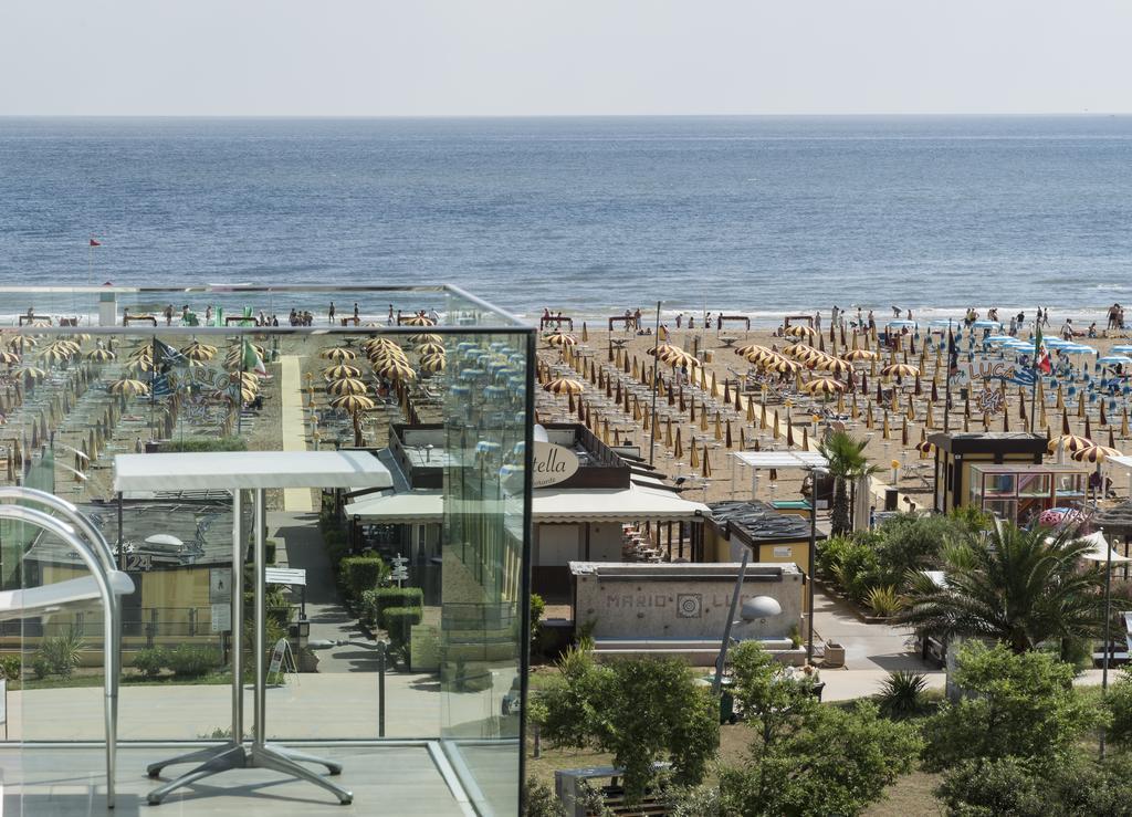 Hotel Vistamare Rivazzurra Di Rimini Kültér fotó