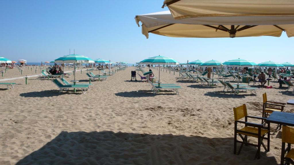 Hotel Vistamare Rivazzurra Di Rimini Kültér fotó