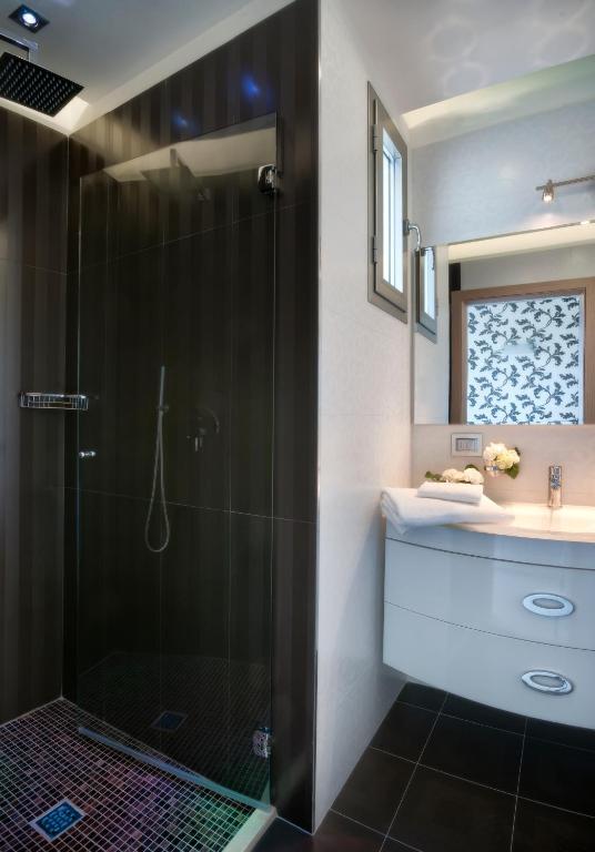Hotel Vistamare Rivazzurra Di Rimini Szoba fotó