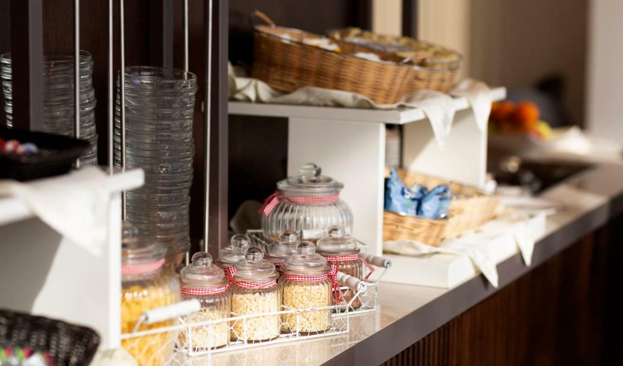 Hotel Vistamare Rivazzurra Di Rimini Kültér fotó