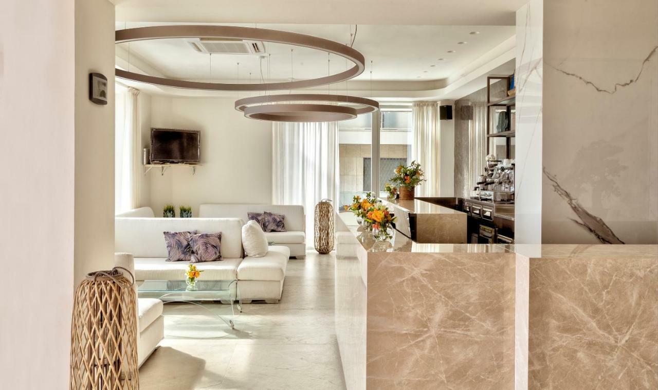 Hotel Vistamare Rivazzurra Di Rimini Kültér fotó